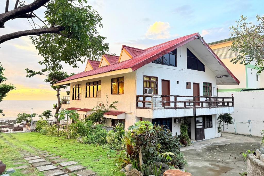 Το κτήριο όπου στεγάζεται  το δωμάτιο σε οικογενειακή κατοικία