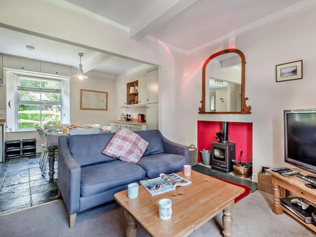 Televiisor ja/või meelelahutuskeskus majutusasutuses 3 Bed in Chapel Stile SZ161