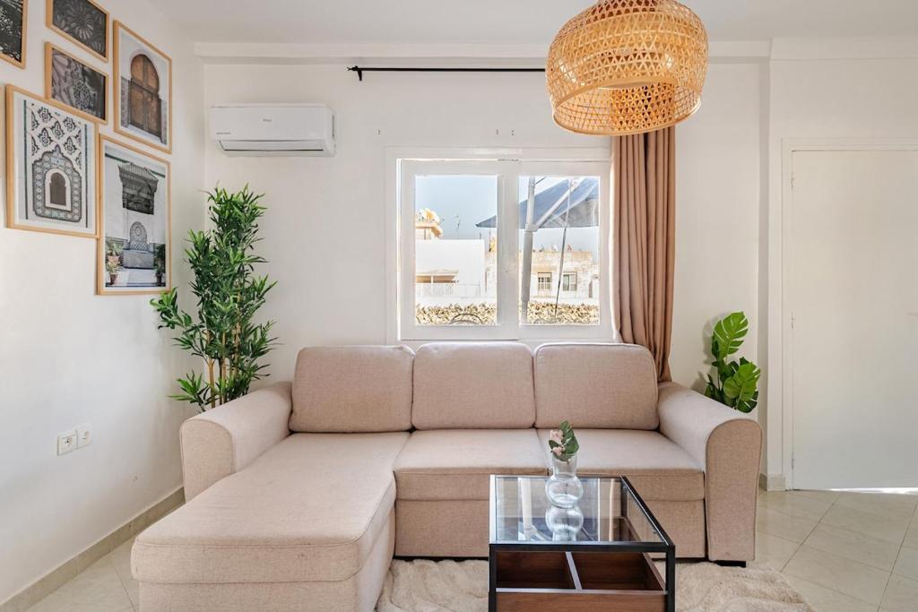Χώρος καθιστικού στο Modern 1 Bedroom W Terrace-Arribat Center