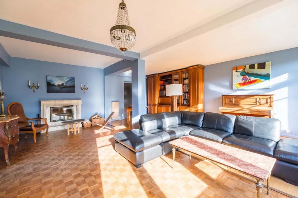 Posezení v ubytování Maison 8 pers jardin centre ville 15 min de plages