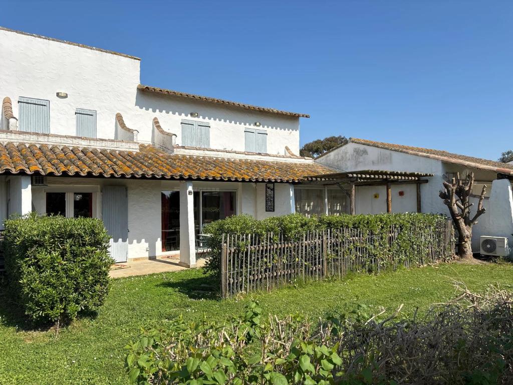 Το κτήριο όπου στεγάζεται  η παραθεριστική κατοικία