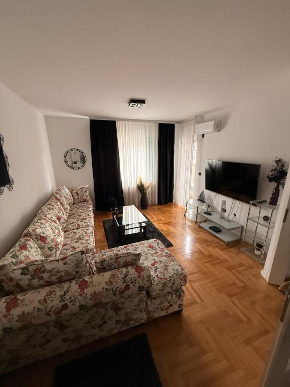 Et opholdsområde på Apartman Mirjana