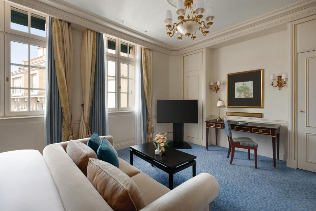 Shangri-La Paris - 9