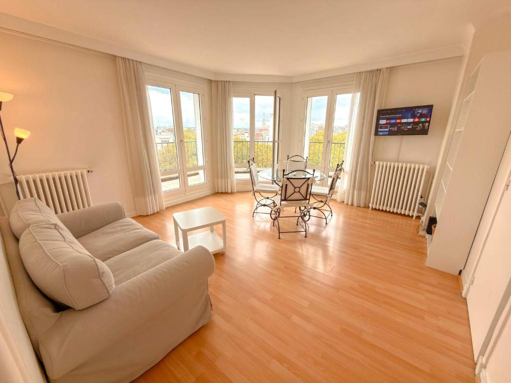 Amiral View - Great 1 Bedroom Apartment in Paris