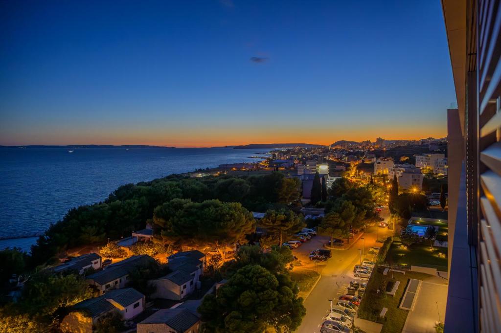 Split Oasis by the Sea