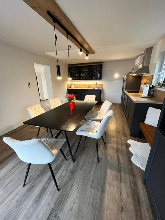 Kuchyň nebo kuchyňský kout v ubytování Apartma - Hiša Zofija