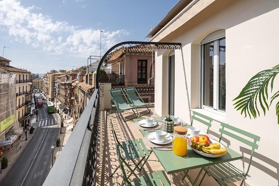 Balkón nebo terasa v ubytování ChezmoiHomes PATIO de SOMBRA Urban Suites