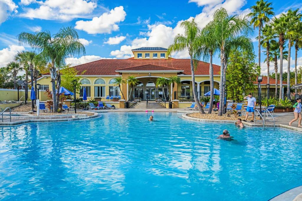 Πισίνα στο ή κοντά στο 4704 Flagler Beach Way