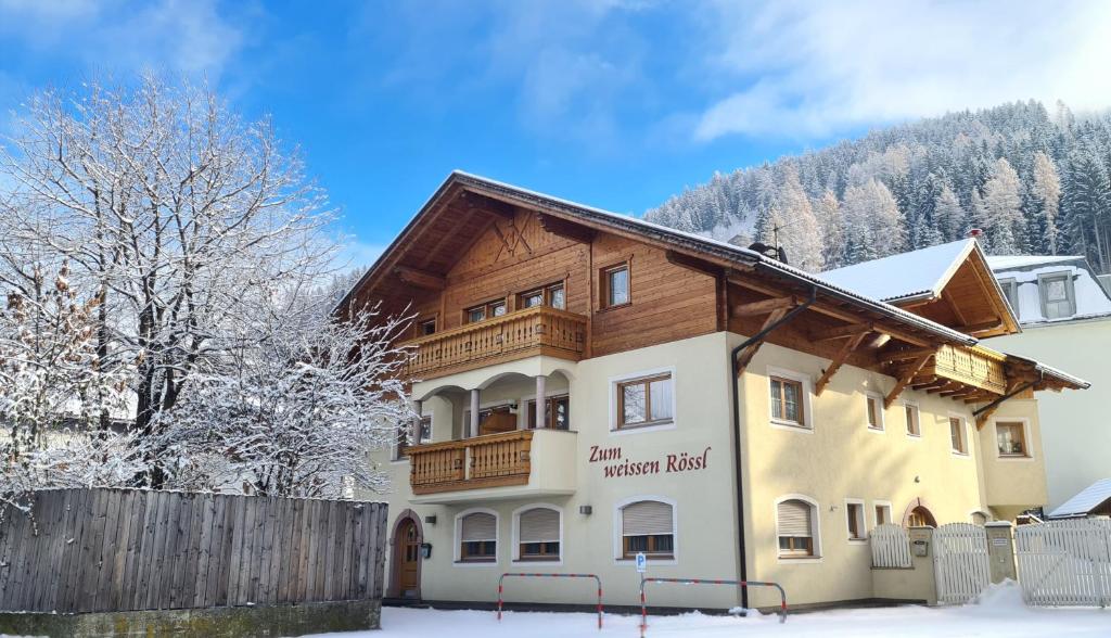 Γενική θέα στο βουνό ή θέα στο βουνό από  αυτό το bed & breakfast