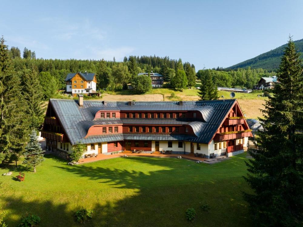 Příroda nedaleko aparthotelu