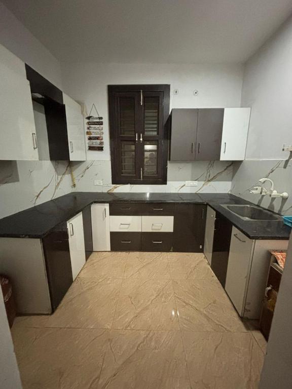 Kuchyň nebo kuchyňský kout v ubytování Luxury villa