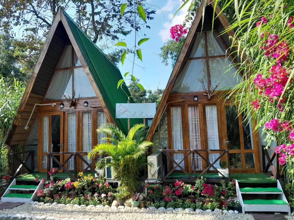 Κήπος έξω από το Sikhri Kaziranga Homestay