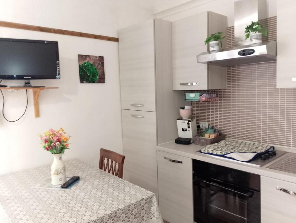 Kuchyň nebo kuchyňský kout v ubytování Lt Frazzurrine