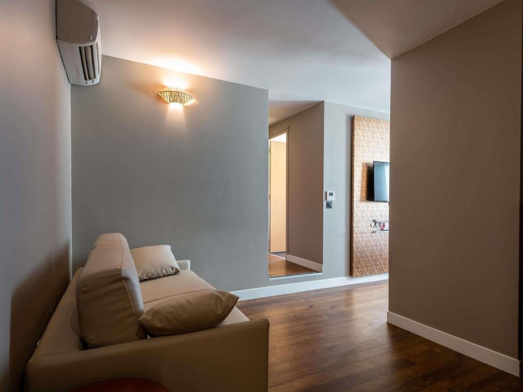 Mercure Paris Ouest Saint Germain - Superior Triple Room