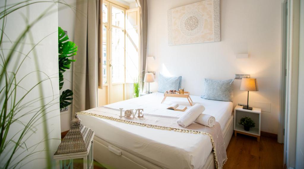 Premium Apt Steps from Picasso House by TuriVida