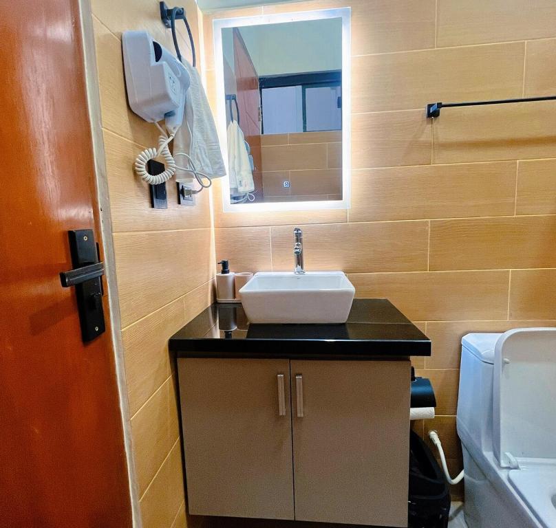 O baie la Exclusive and Central Studio Apartment