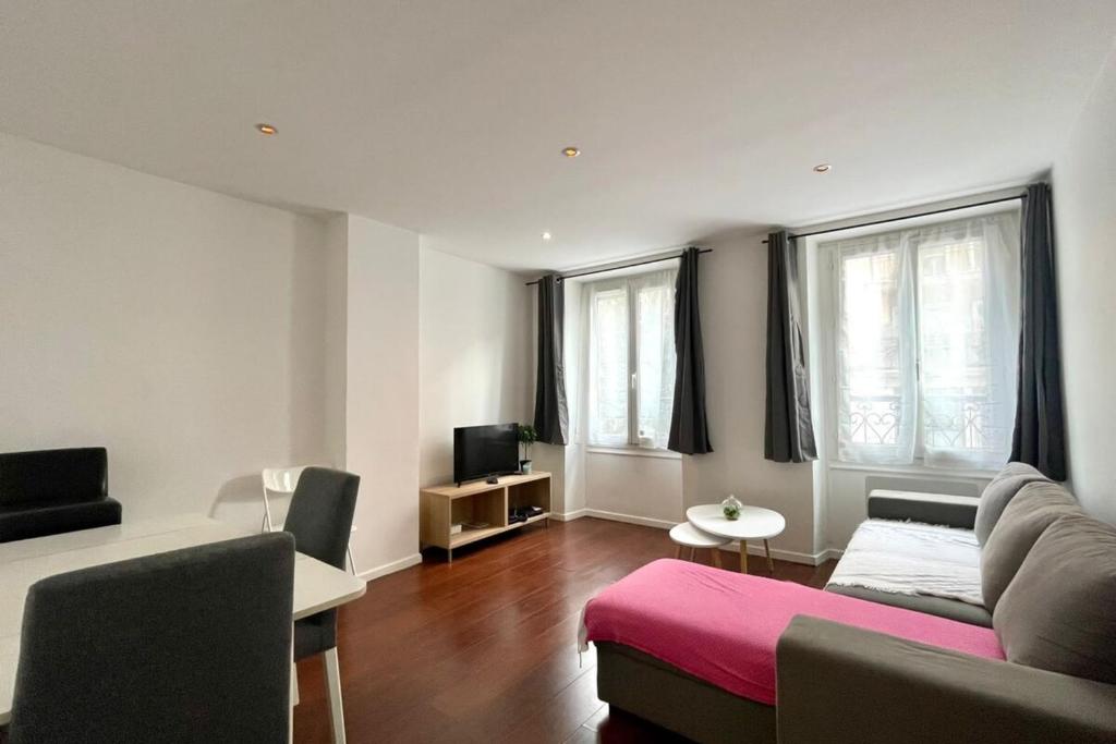 TV a/nebo společenská místnost v ubytování 35 min from Paris - Saint Maurice - Chez Nolan