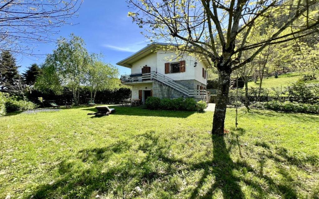 Κήπος έξω από το Grizzana Paradise