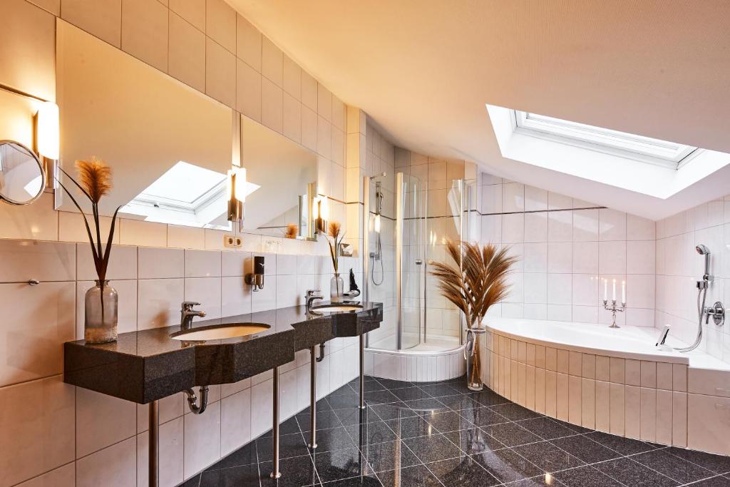 Berghotel Lothar-Mai-Haus - Deluxe Suite With Spa Bath