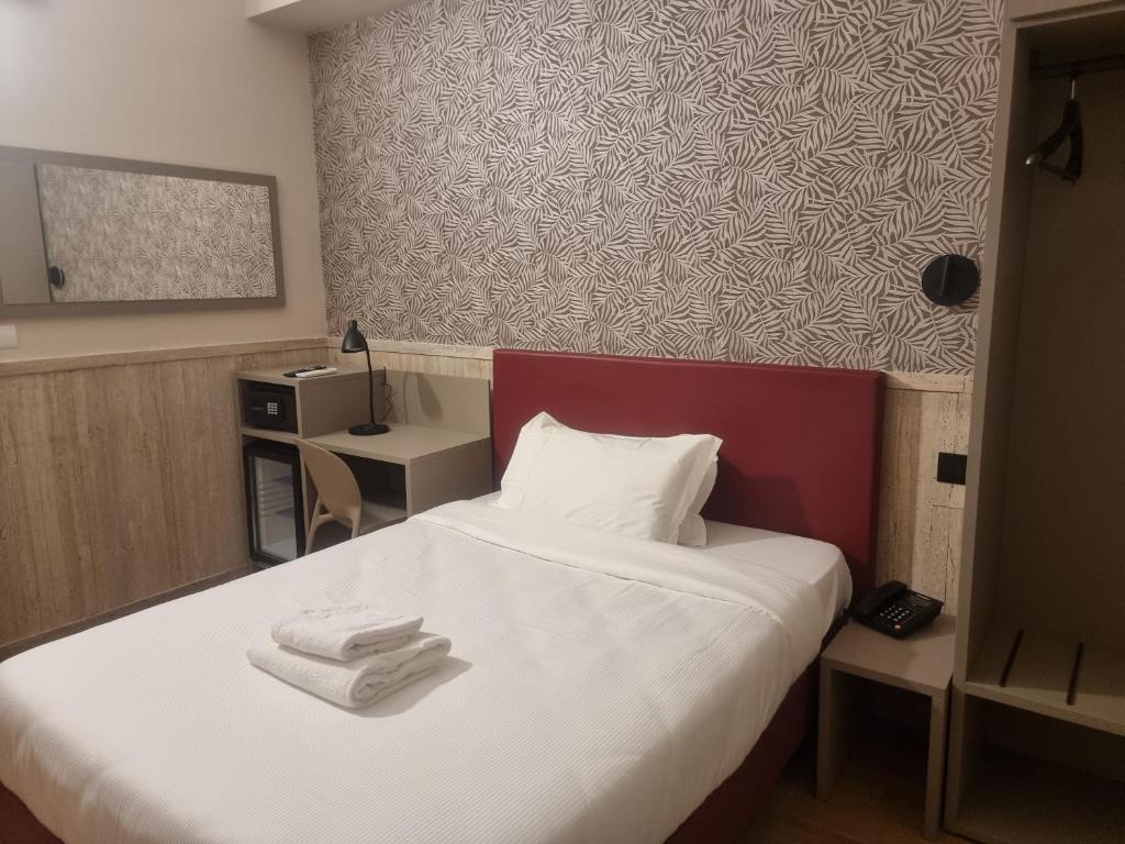 Hotel Pyramid - 