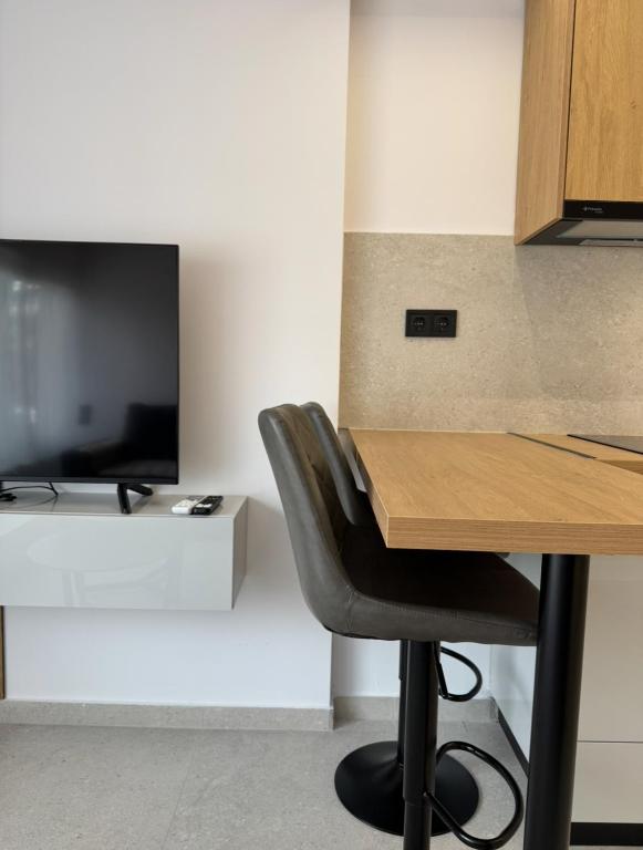 Μια τηλεόραση ή/και κέντρο ψυχαγωγίας στο Academia Suites