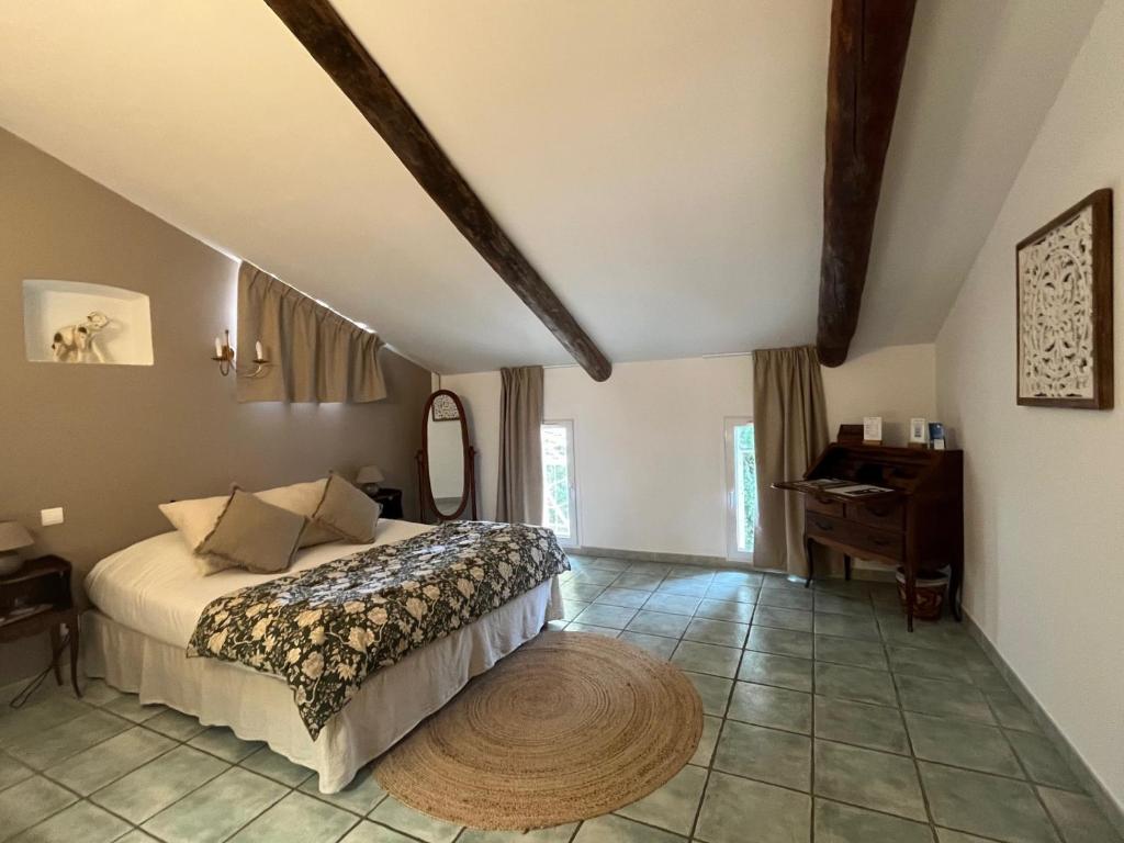 Logis Hôtel La Bastide des Monges - Familiensuite