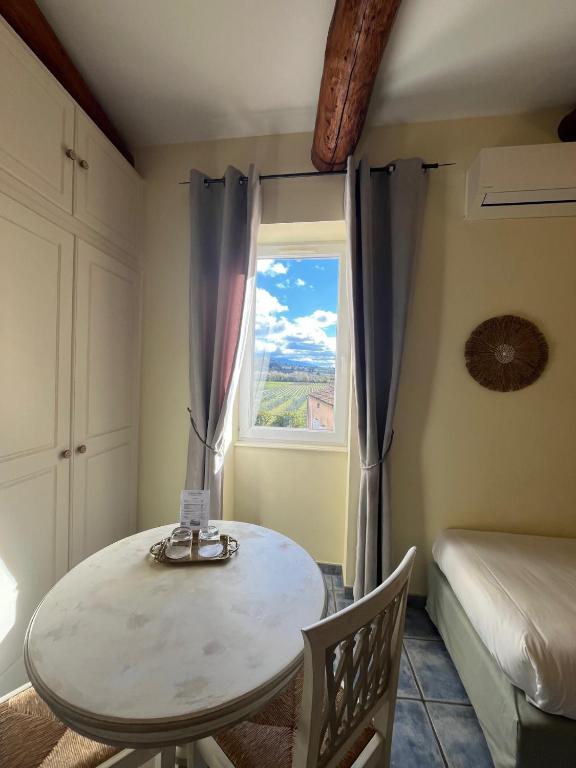 Logis Hôtel La Bastide des Monges - Familienzimmer