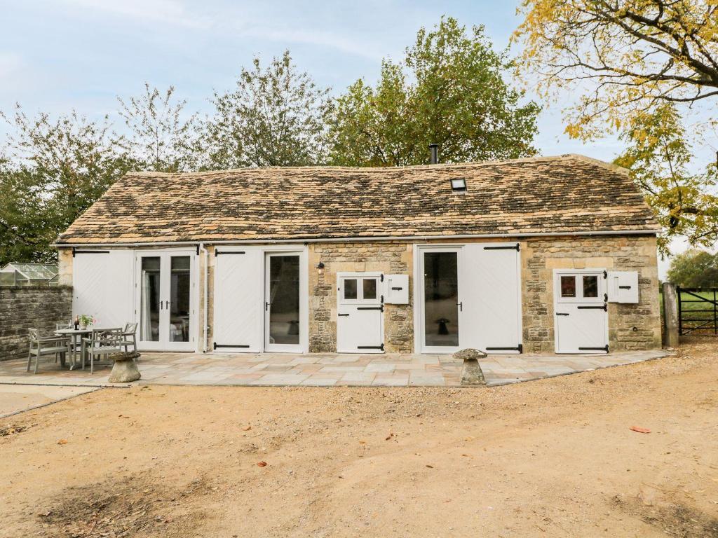 Το κτήριο όπου στεγάζεται  η παραθεριστική κατοικία