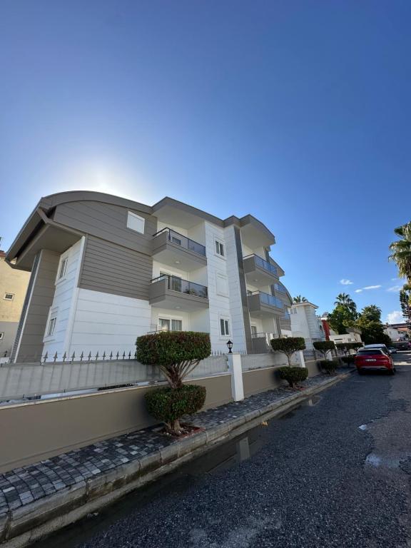 Το κτήριο όπου στεγάζεται  το διαμέρισμα