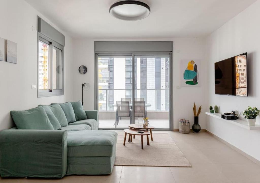 Χώρος καθιστικού στο O&O Group - Sea View Tower - 32nd Floor Parking