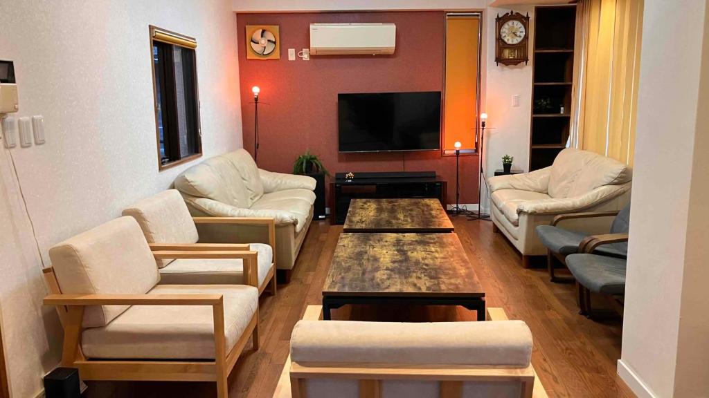 Posezení v ubytování 140m2 5LDK Family House Japanese Style Rooms Disney Access