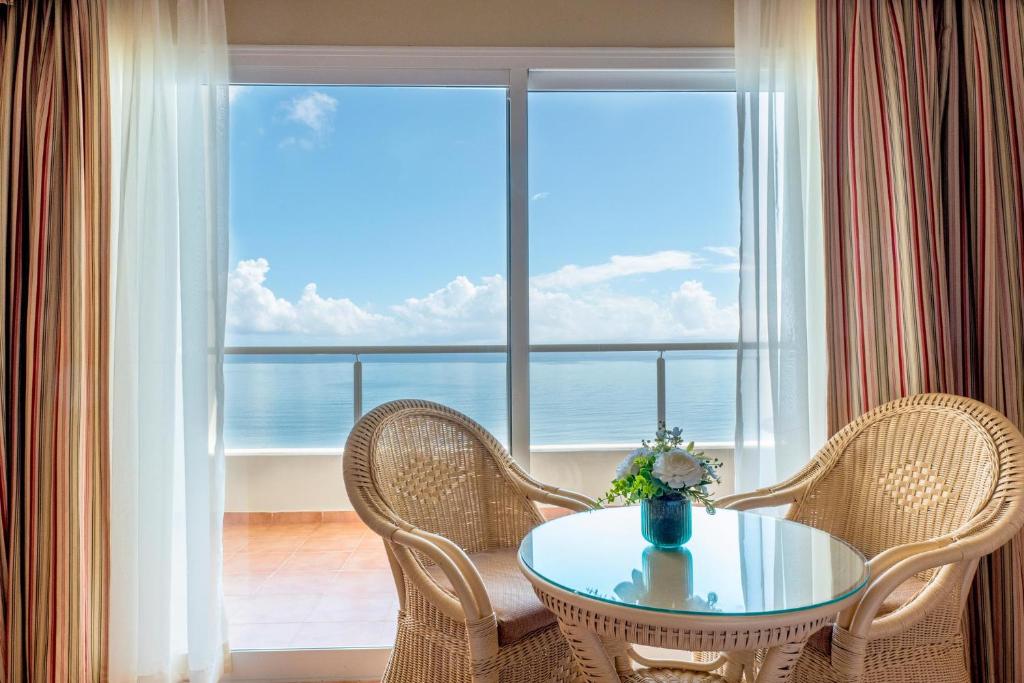 Eurostars Grand Cayacoa photo