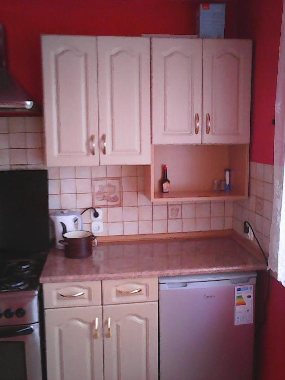 Η κουζίνα ή μικρή κουζίνα στο Kawalerka u MISKA