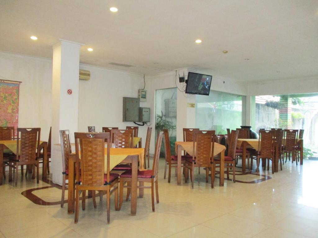 Restaurace v ubytování Hotel Caravan Tanah Abang