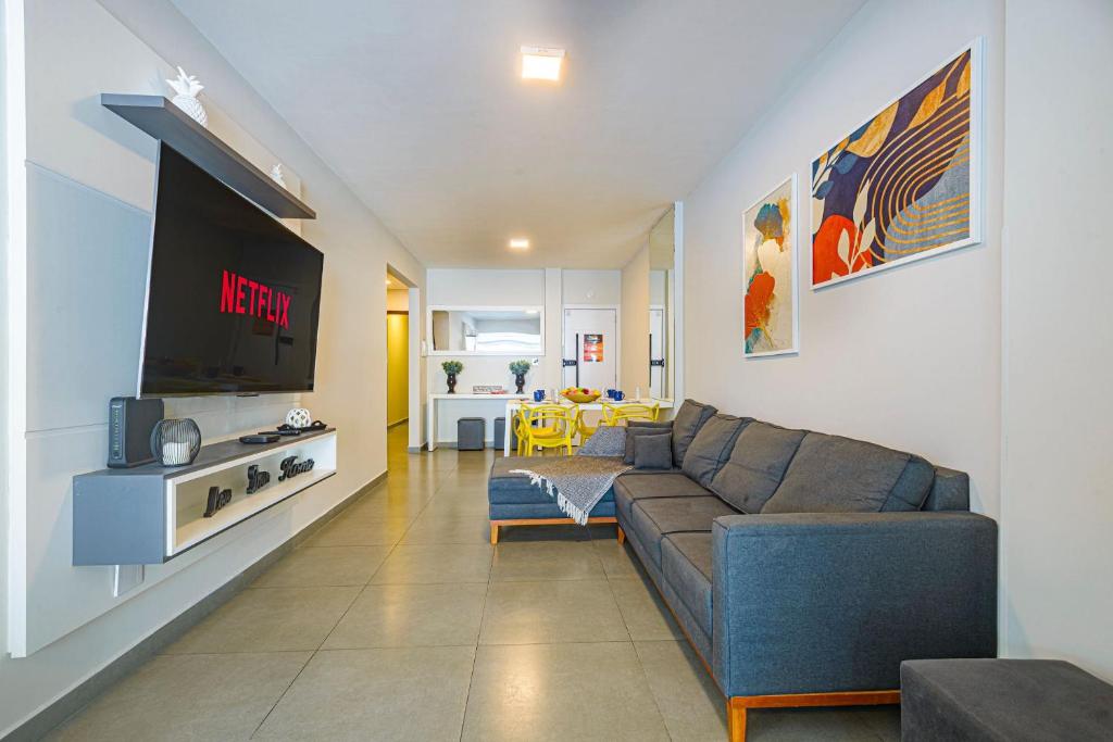 Μια τηλεόραση ή/και κέντρο ψυχαγωγίας στο ITNC024- Apê com 4 quartos na Av. Atlântica de BC