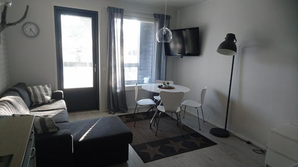 Posezení v ubytování Mukavaa lomailua