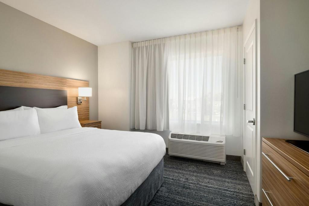 TownePlace Suites by Marriott Auburn University Area - Suite De Un Dormitorio Con Cama Tamaño Queen