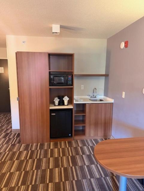 Microtel Inn & Suites by Wyndham Altoona photo