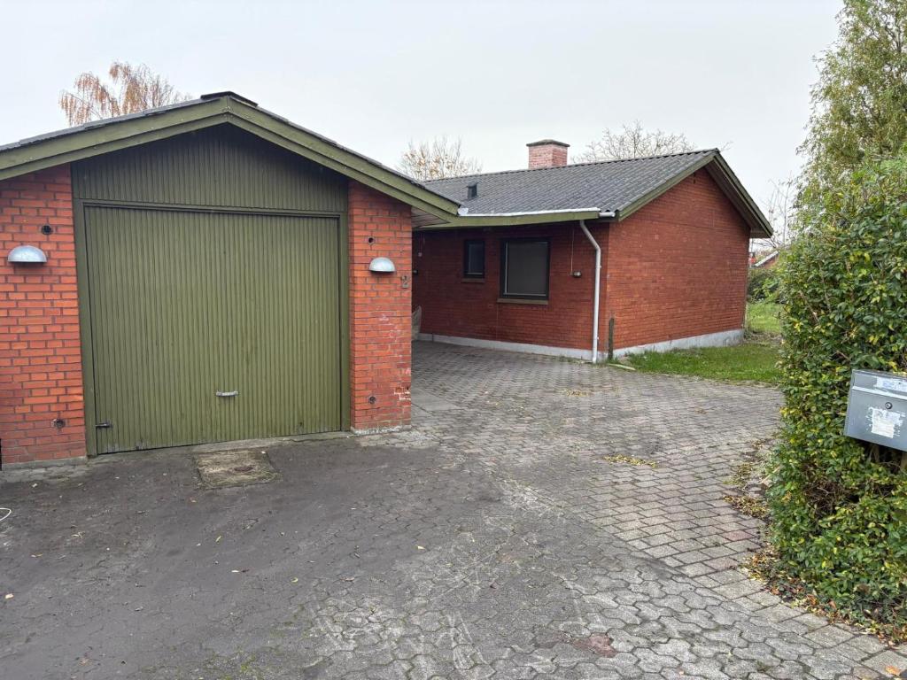 Το κτήριο όπου στεγάζεται  η παραθεριστική κατοικία