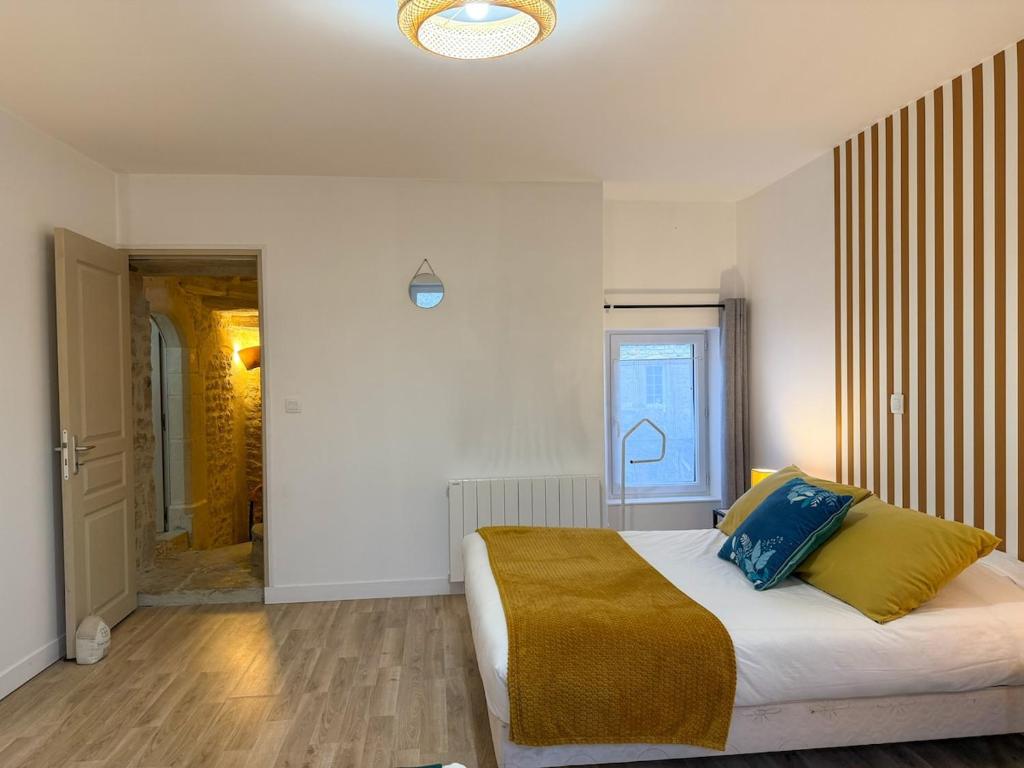 Foto sihtkohas Valognes asuva majutusasutuse La Pierre de Valognes à 4 min de la gare galeriist