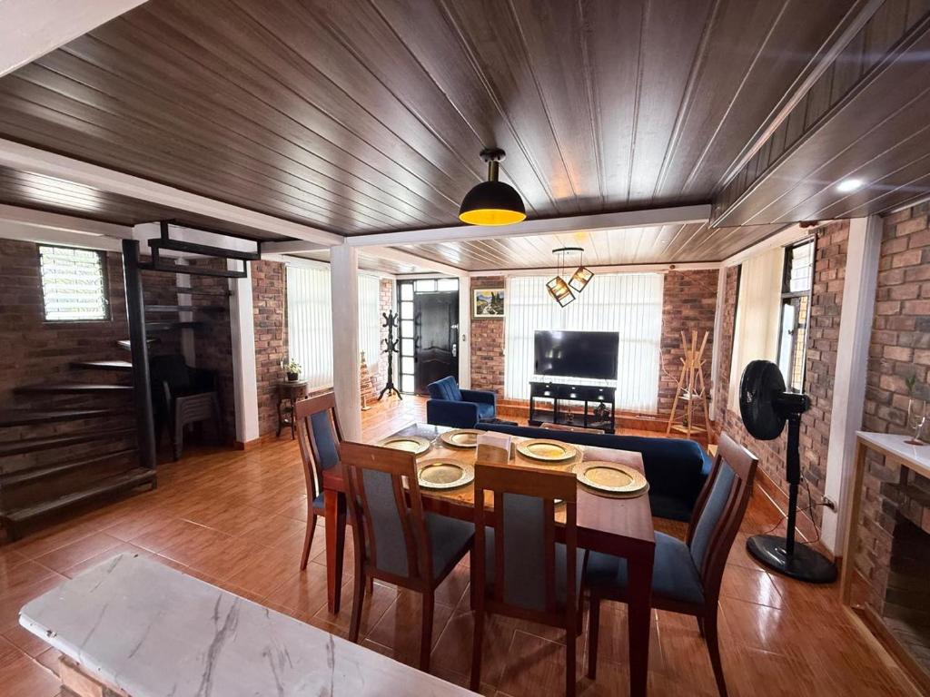 Μια τηλεόραση ή/και κέντρο ψυχαγωγίας στο Casa Clara