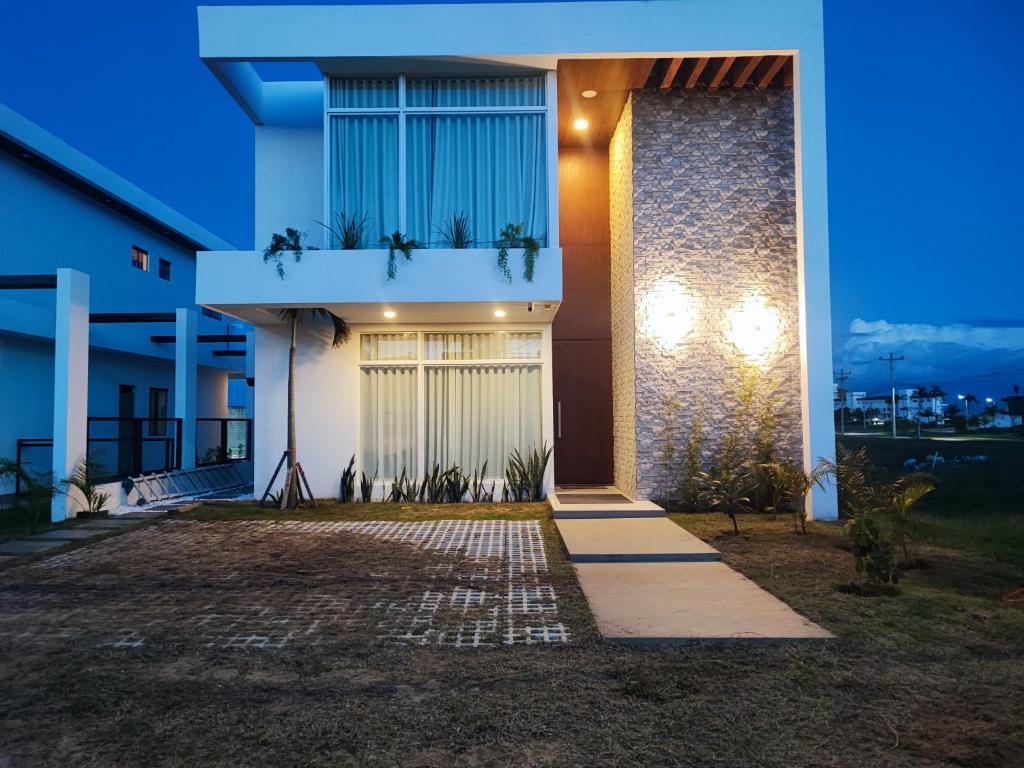 Το κτήριο όπου στεγάζεται  η παραθεριστική κατοικία