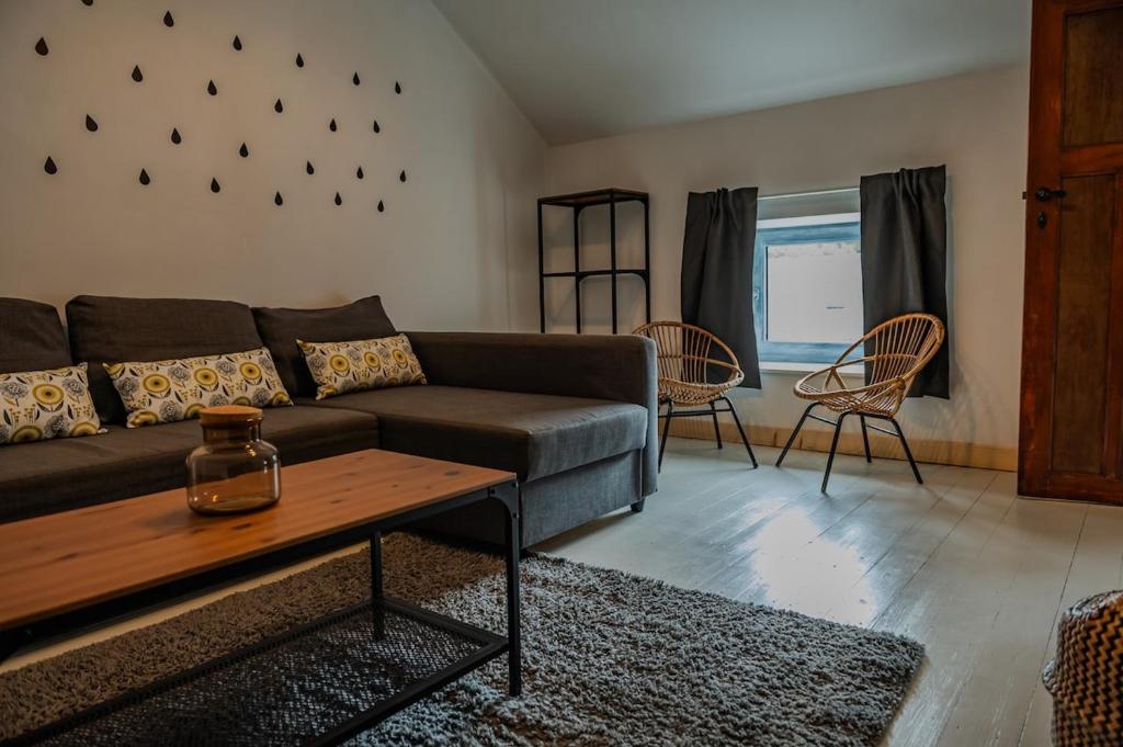 Χώρος καθιστικού στο Sur la Colline