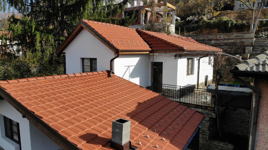 Το κτήριο όπου στεγάζεται  το διαμέρισμα