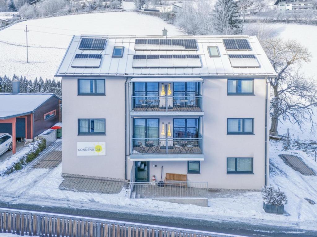 Το κτήριο όπου στεγάζεται  το διαμέρισμα