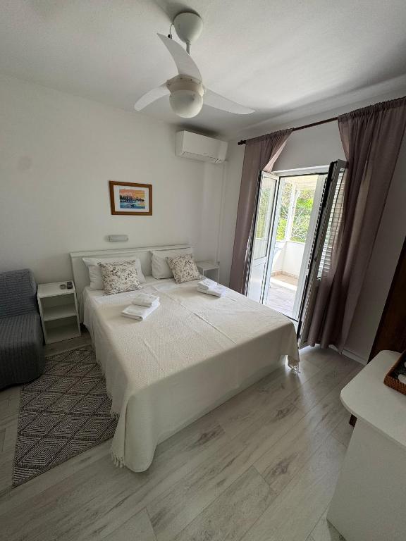 Rooms by the sea Rab - 18786 - 海景双床间 - 带露台
