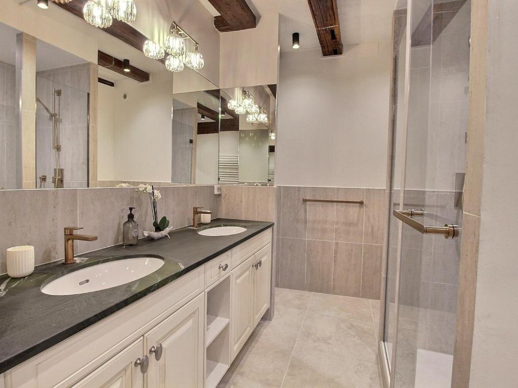 Colmar : Appartement 6 pers, charme et modernité, centre-ville, parking inclus – Foto 3