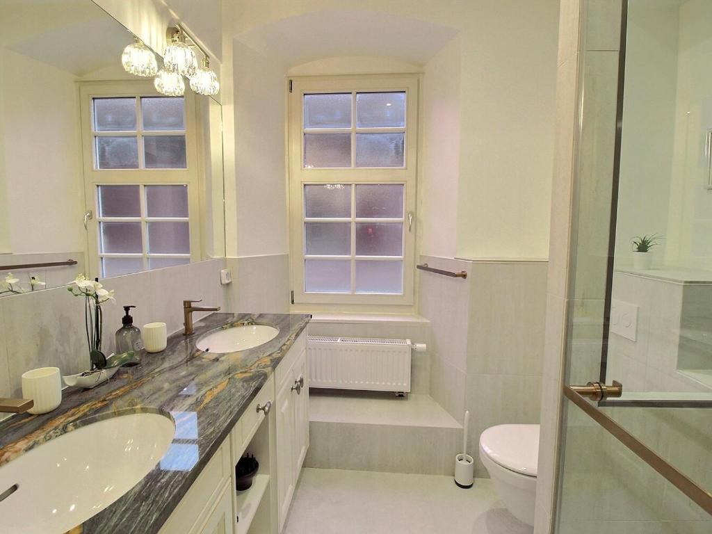 Colmar : Appartement 6 pers, charme et modernité, centre-ville, parking inclus – Foto 10