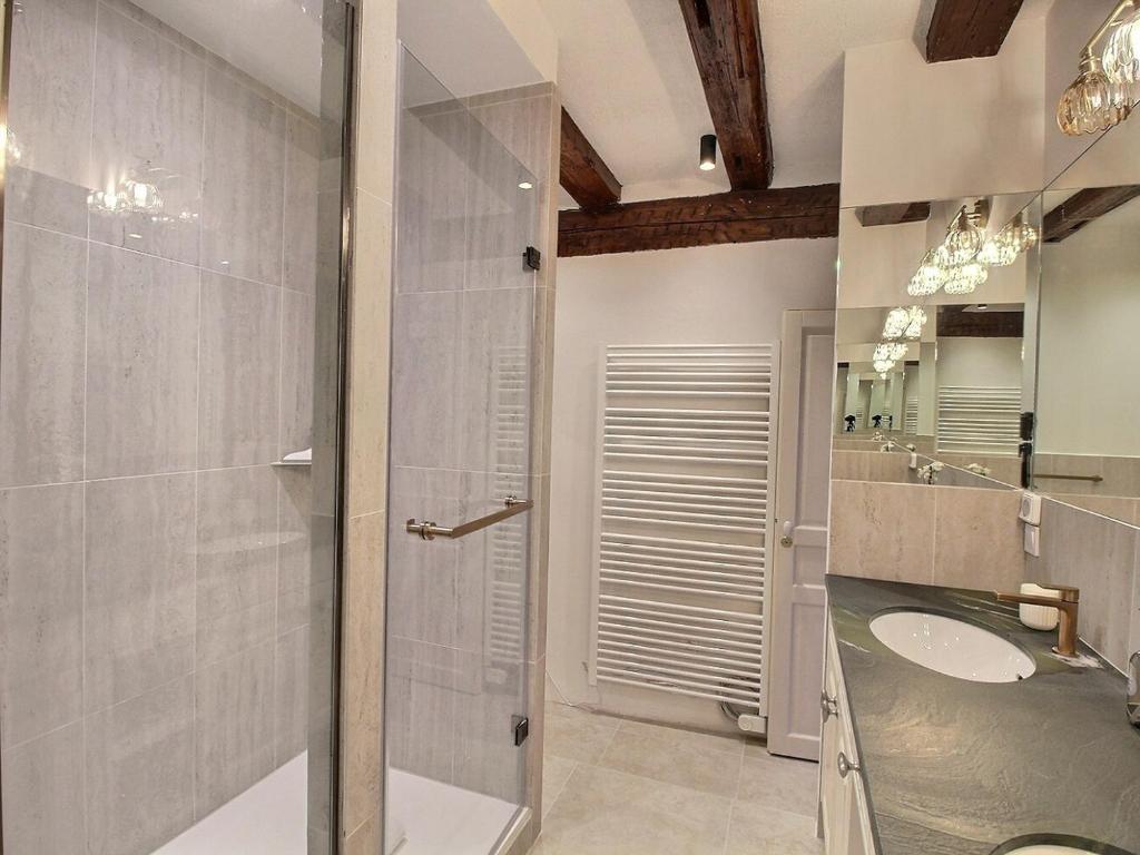 Colmar : Appartement 6 pers, charme et modernité, centre-ville, parking inclus – Foto 7