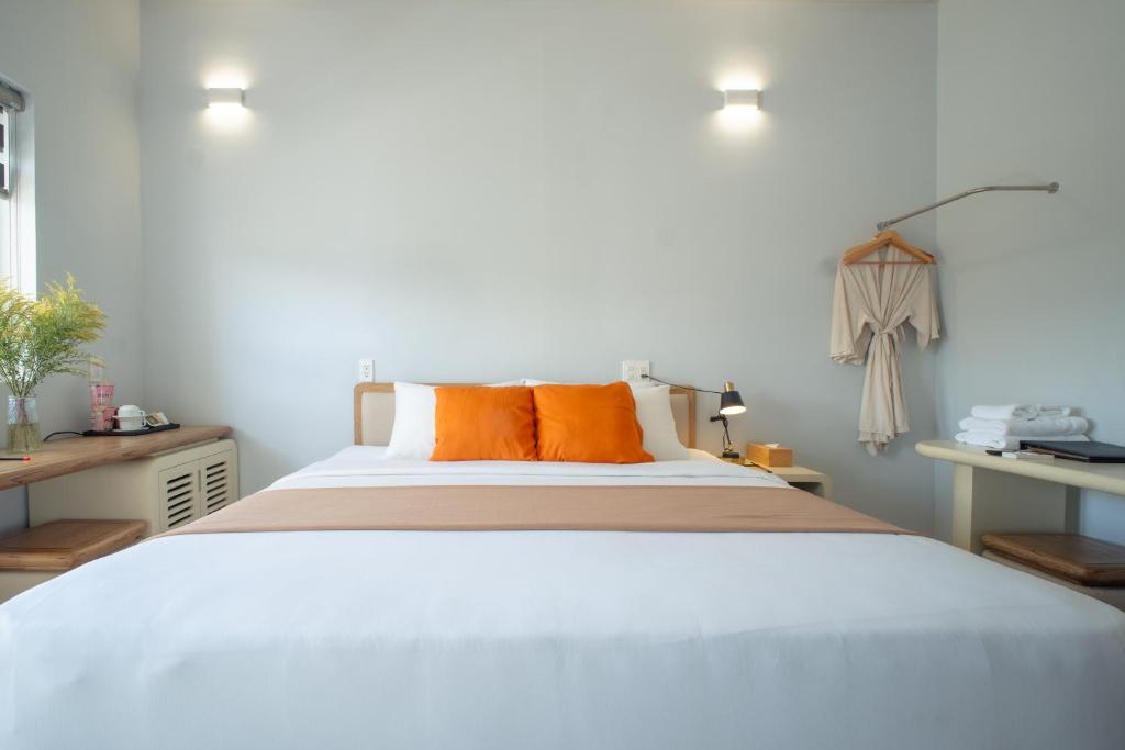 The Up Hotel Phu Quoc Island - The Poolside Escape - 1